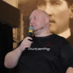 Андрей Пережогин CEO, фото Андрея Пережогина солютор, антикризисный менеджер Андрей Пережогин, цифровая санация Пережогин Андрей.