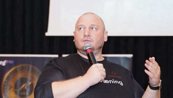 Андрей Пережогин отзыв реструктуризация долга, фото Андрея Пережогина солютор, антикризисный менеджер Андрей Пережогин, траблшутинг Пережогин Андрей.